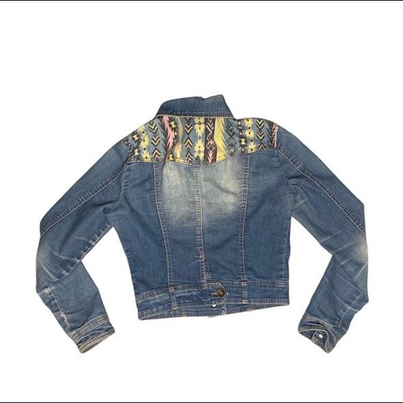 Denim jacket with pattern. Size XS - Picture 2 of 2